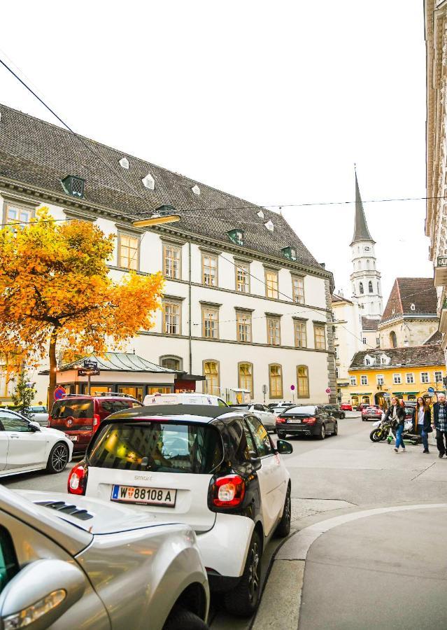Backpacker Apartment Hofburg Wien Eksteriør billede